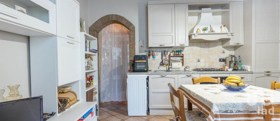 Bilocale di 55 m² a Peccioli (56037)