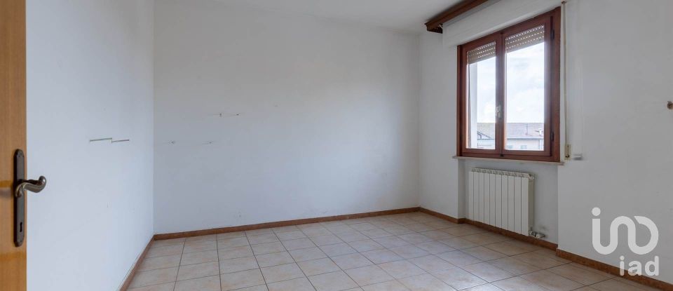 Apartment 6 rooms of 114 m² in Lari (56035)