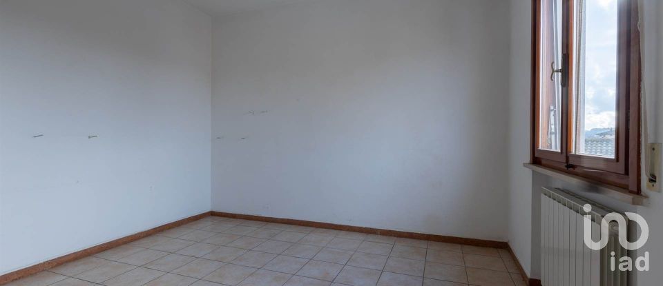 Apartment 6 rooms of 114 m² in Lari (56035)