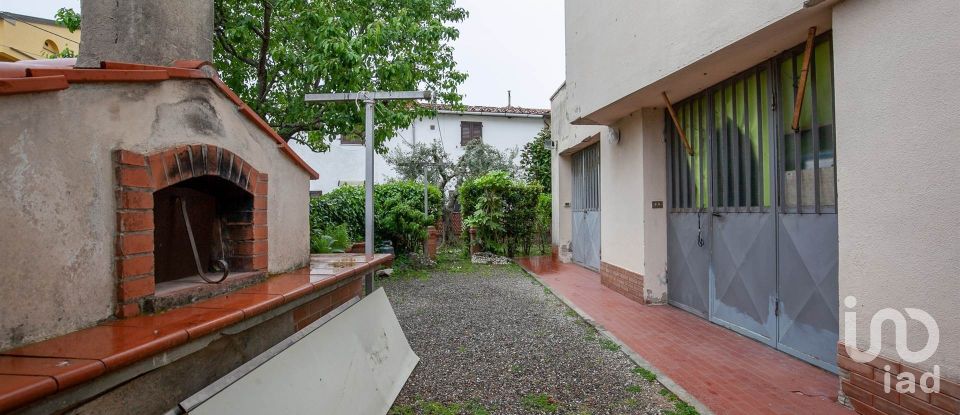 Apartment 6 rooms of 114 m² in Lari (56035)