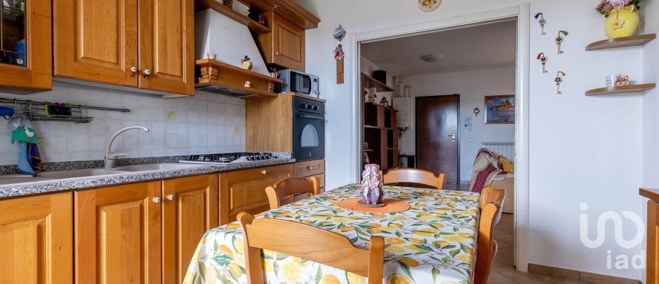 House 7 rooms of 130 m² in Lari (56035)