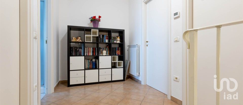 House 7 rooms of 130 m² in Lari (56035)