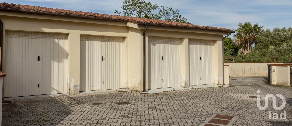 House 7 rooms of 130 m² in Lari (56035)