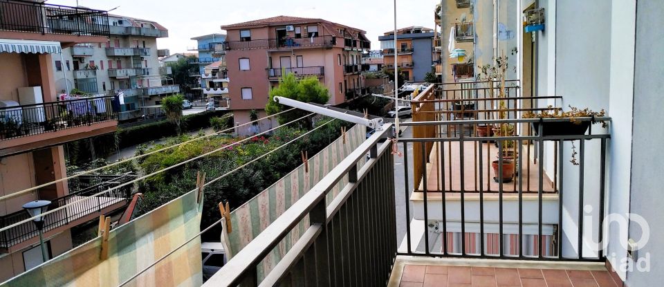Apartment 8 rooms of 151 m² in Scalea (87029)