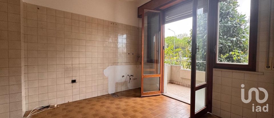 Apartment 9 rooms of 155 m² in Pesaro (61122)