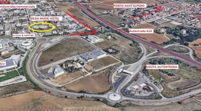 Negozio / locale commerciale di 1.150 m² in Porto Sant'Elpidio (63821)