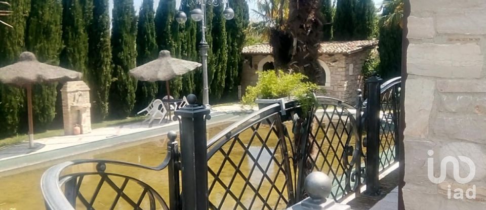 Casale 19 locali di 600 m² in Campomarino (86042)