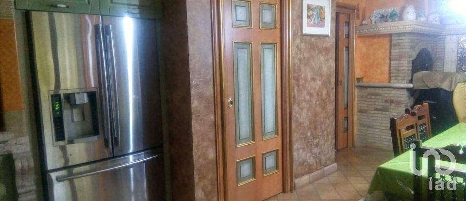 Casale 19 locali di 600 m² in Campomarino (86042)