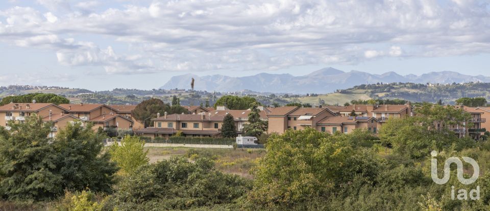 Quadrilocale di 100 m² a Macerata (62100)