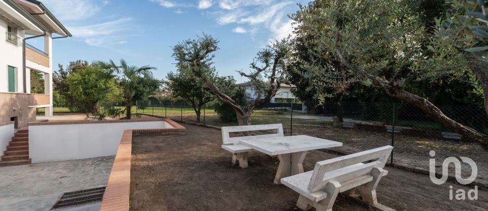 House 4 rooms of 134 m² in Abano Terme (35031)