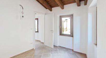 Costruzione di 160 m² in Castignano (63072)