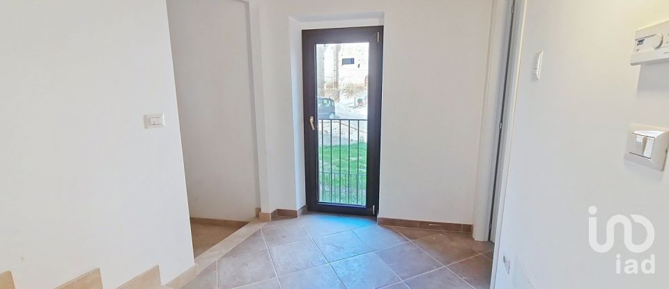 Costruzione di 160 m² in Castignano (63072)