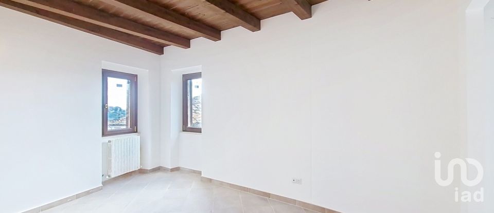 Costruzione di 160 m² in Castignano (63072)