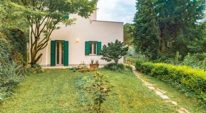 Casale 9 locali di 240 m² in Finale Ligure (17024)