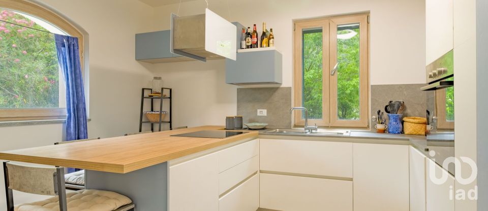 Casale 9 locali di 240 m² in Finale Ligure (17024)