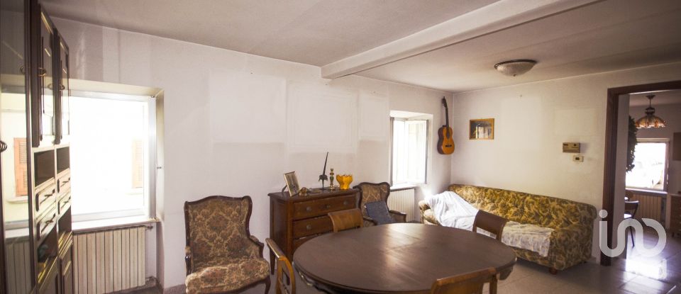 Three-room apartment of 180 m² in Orsara Bormida (15010)