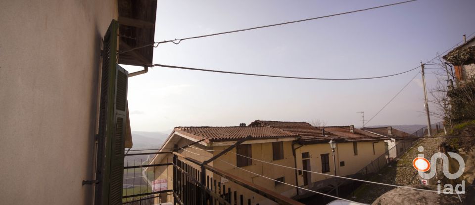 Three-room apartment of 180 m² in Orsara Bormida (15010)