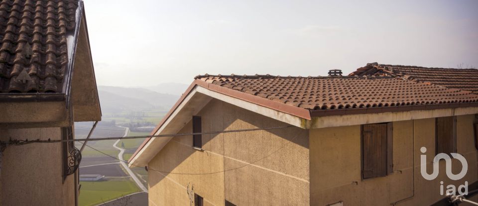 Three-room apartment of 180 m² in Orsara Bormida (15010)