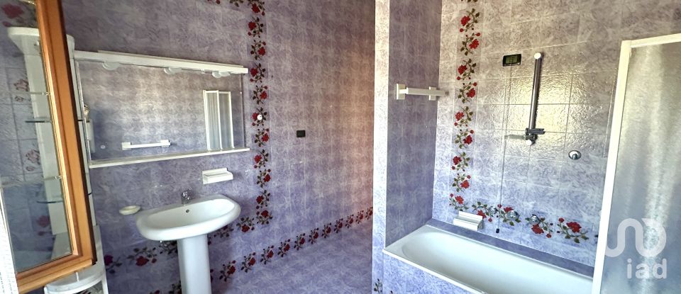 Farm 9 rooms of 248 m² in Stienta (45039)