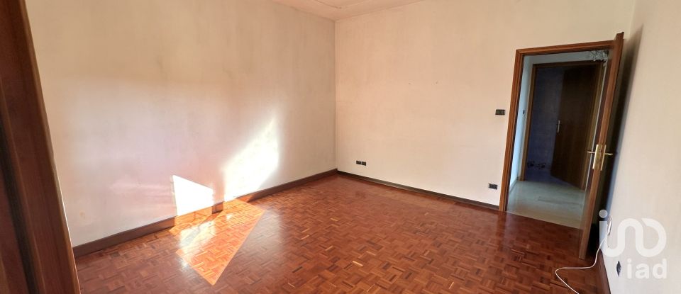 Farm 9 rooms of 248 m² in Stienta (45039)