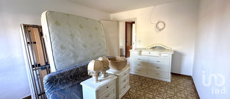 Farm 9 rooms of 248 m² in Stienta (45039)