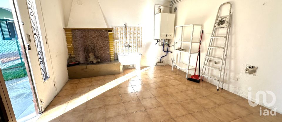 Farm 9 rooms of 248 m² in Stienta (45039)