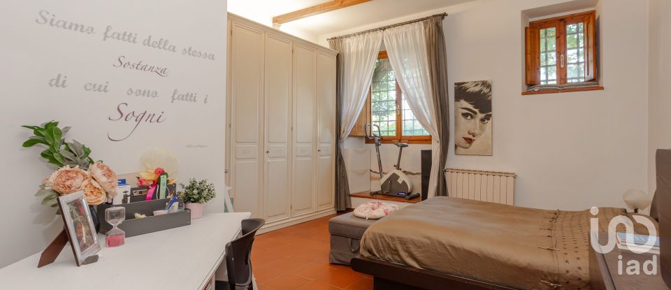 Hotel 5 rooms of 196 m² in Impruneta (50023)