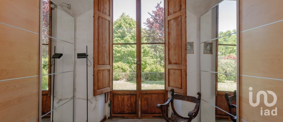 Hotel 5 rooms of 196 m² in Impruneta (50023)