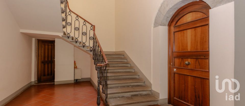 Hotel 5 rooms of 196 m² in Impruneta (50023)