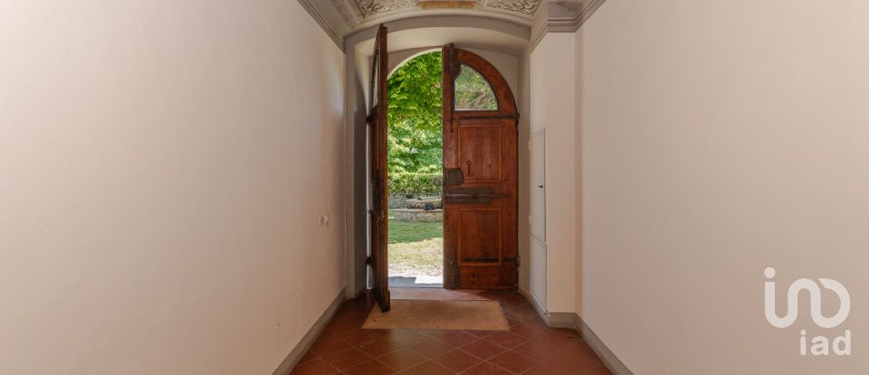 Hotel 5 rooms of 196 m² in Impruneta (50023)