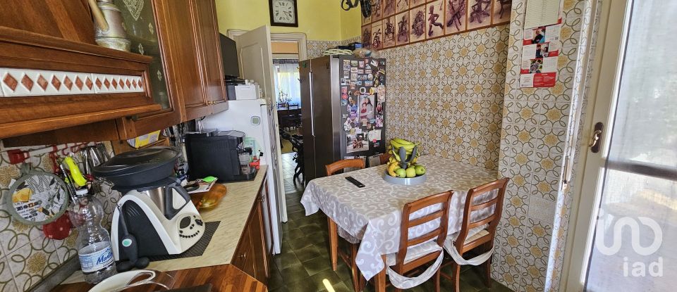 Four-room apartment of 90 m² in Rivarolo Canavese (10086)