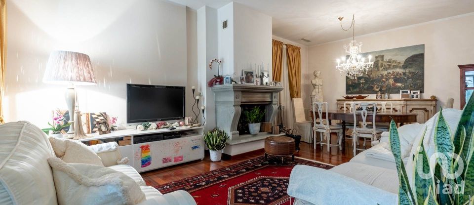 House 9 rooms of 150 m² in Pontedera (56025)