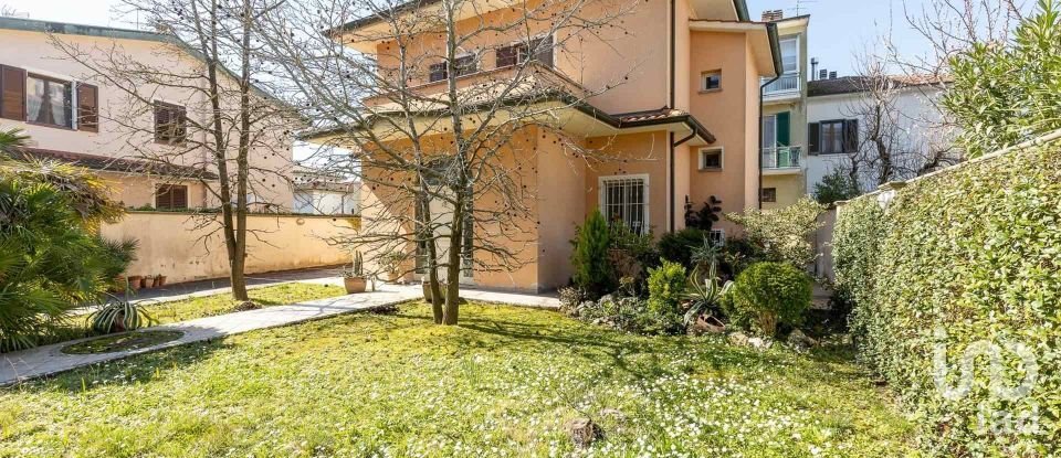 House 9 rooms of 150 m² in Pontedera (56025)