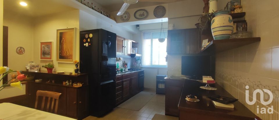 Apartment 8 rooms of 167 m² in Palermo (90143)