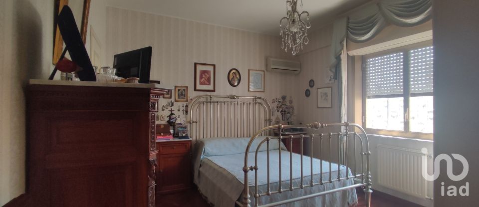 Apartment 8 rooms of 167 m² in Palermo (90143)