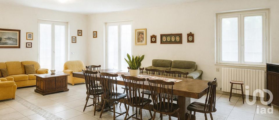 House boat 15 rooms of 258 m² in Roseto degli Abruzzi (64026)