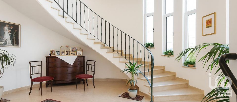 House boat 15 rooms of 258 m² in Roseto degli Abruzzi (64026)