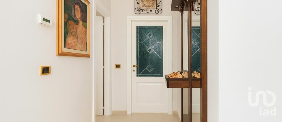 House boat 15 rooms of 258 m² in Roseto degli Abruzzi (64026)