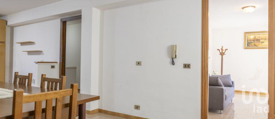 Lodge 8 rooms of 198 m² in Filottrano (60024)