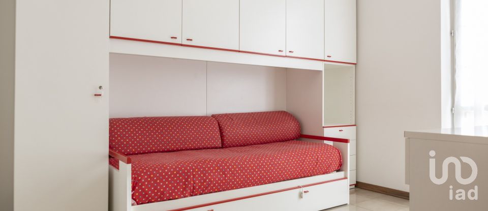 Lodge 8 rooms of 198 m² in Filottrano (60024)