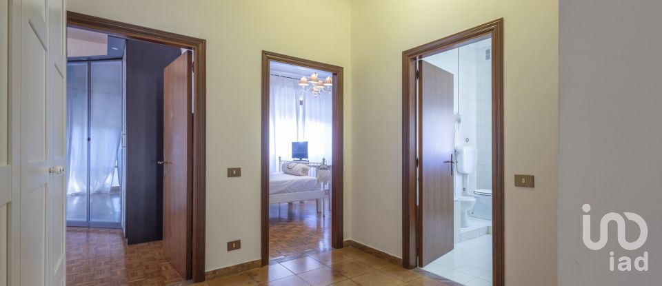 Palazzo / Stabile 0 locali di 650 m² a Morrovalle (62010)