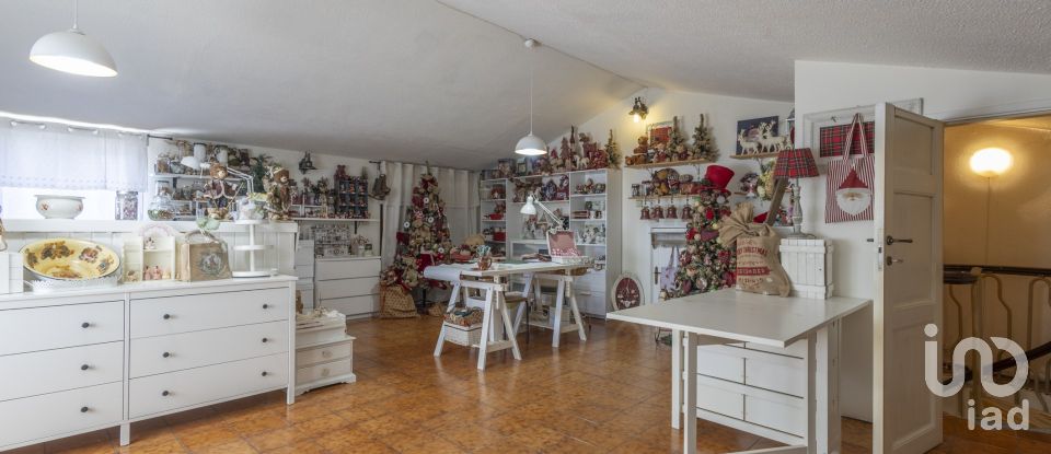 Palazzo / Stabile 0 locali di 650 m² a Morrovalle (62010)