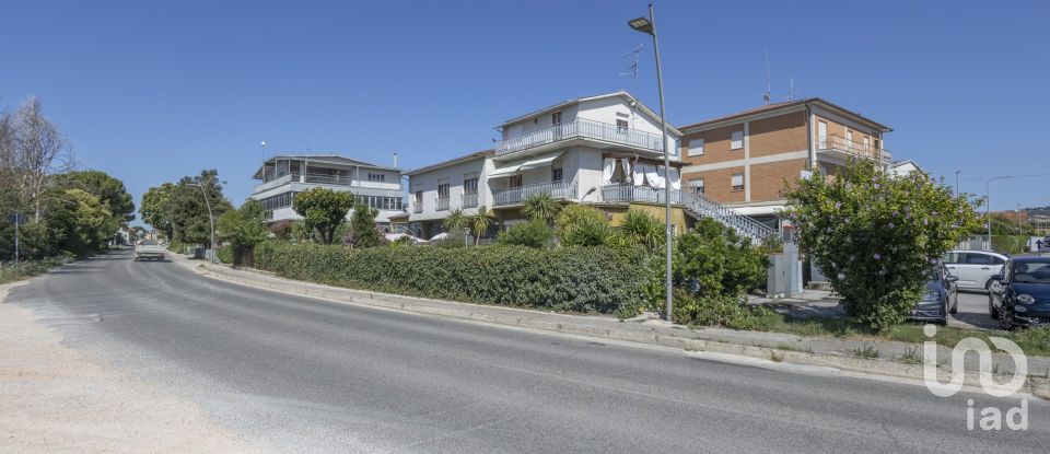 Palazzo / Stabile 0 locali di 650 m² a Morrovalle (62010)