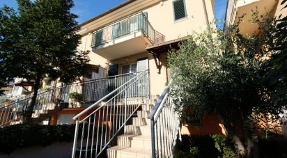 Duplex 7 locali di 98 m² a Castel Colonna (60010)