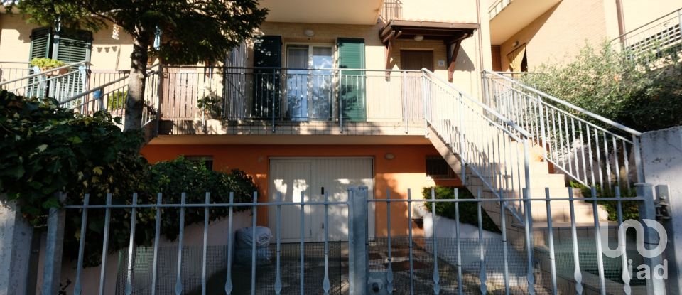 Duplex 7 rooms of 98 m² in Castel Colonna (60010)