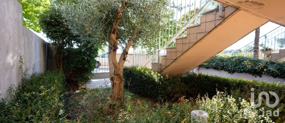 Duplex 7 rooms of 98 m² in Castel Colonna (60010)