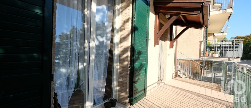 Duplex 7 rooms of 98 m² in Castel Colonna (60010)