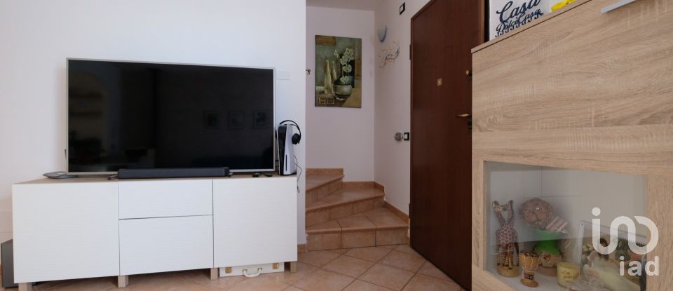 Duplex 7 rooms of 98 m² in Castel Colonna (60010)