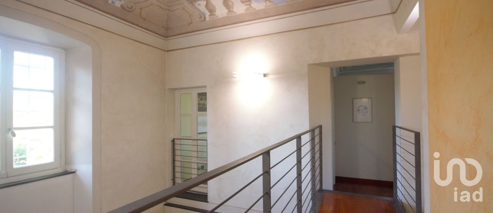 Farm 11 rooms of 328 m² in Serra Riccò (16010)