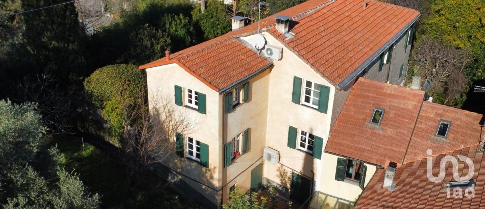 Farm 11 rooms of 328 m² in Serra Riccò (16010)